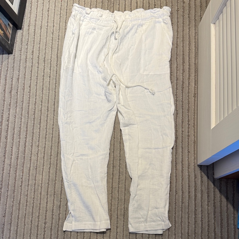 Women’s Relaxed White Pants
